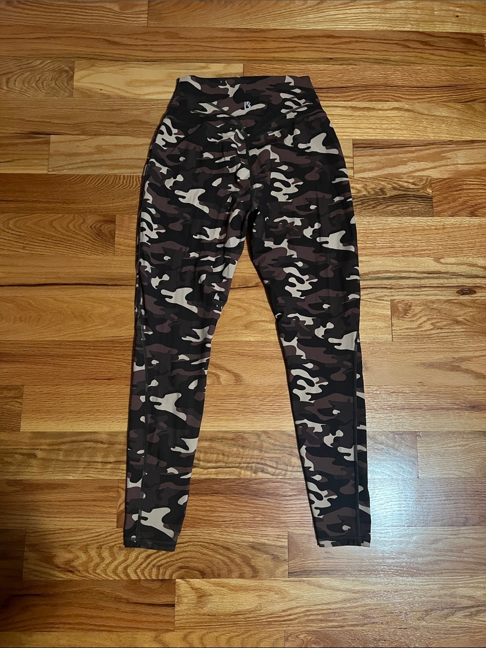 BuffBunny Camo Leggings - Picture 3 of 6